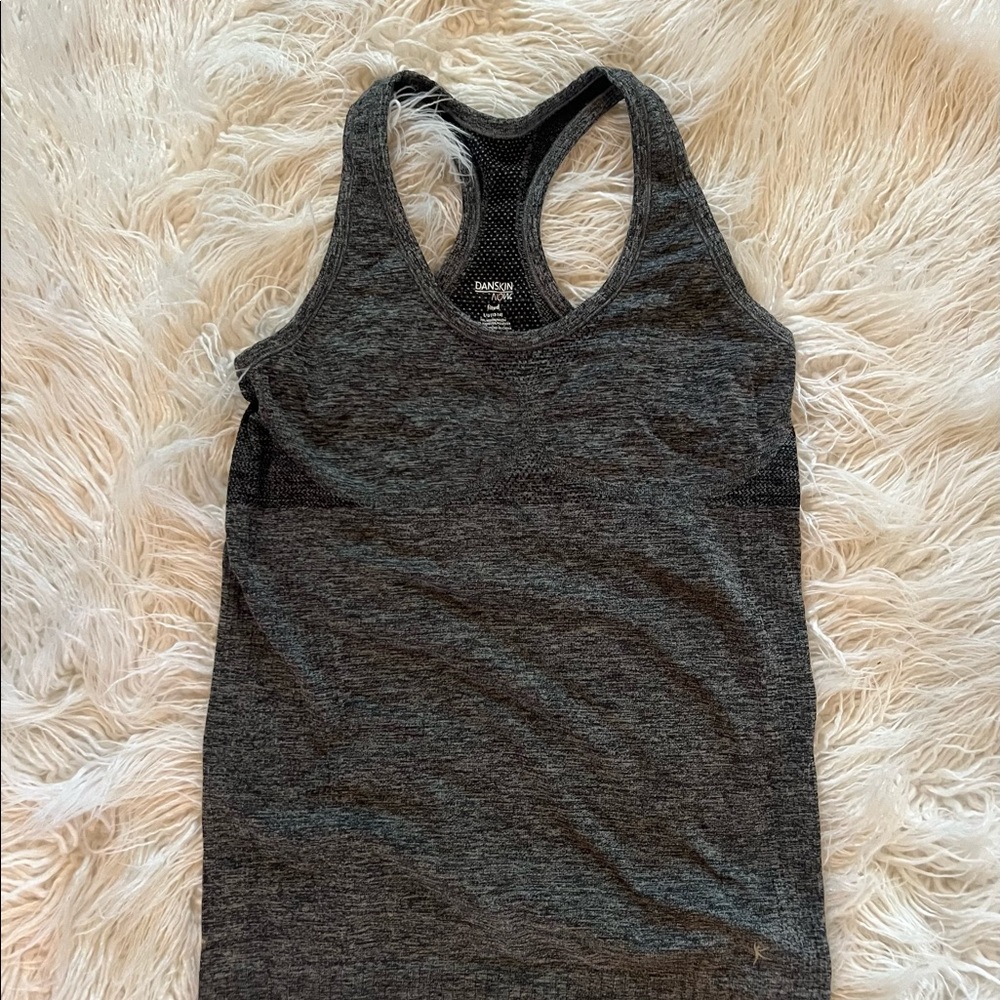 Danskin fitted workout tank